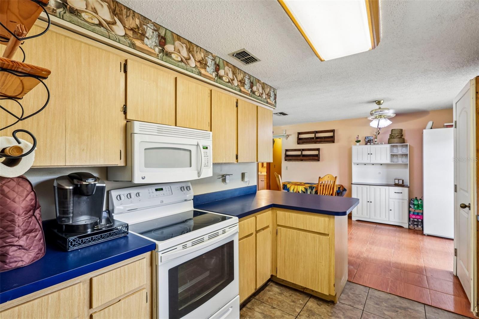 1521 CRE ROAD, Dover, FL 33527