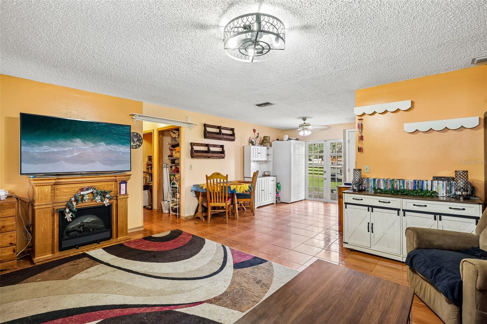 1521 CRE ROAD, Dover, FL 33527