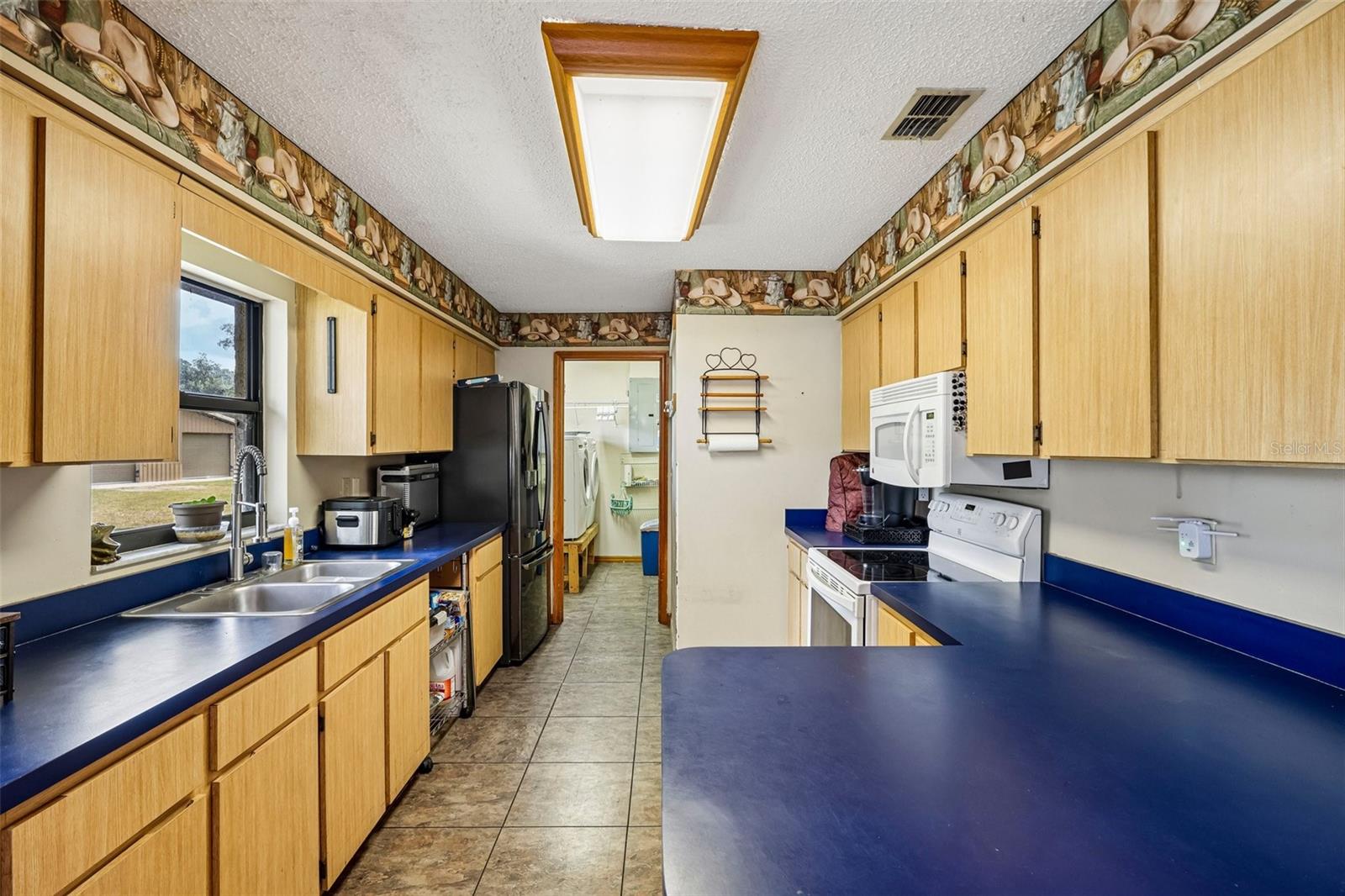 1521 CRE ROAD, Dover, FL 33527
