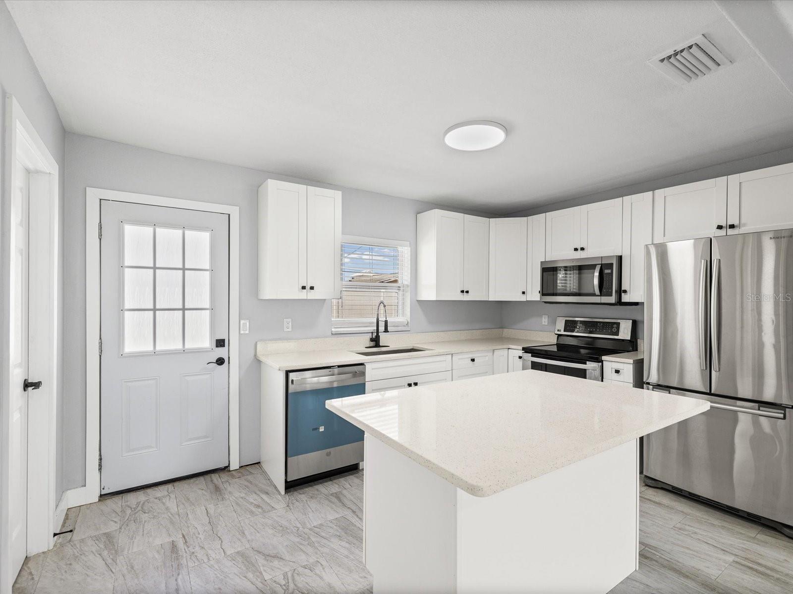6615 DEL PRADO TERRACE, New Port Richey, FL 34652