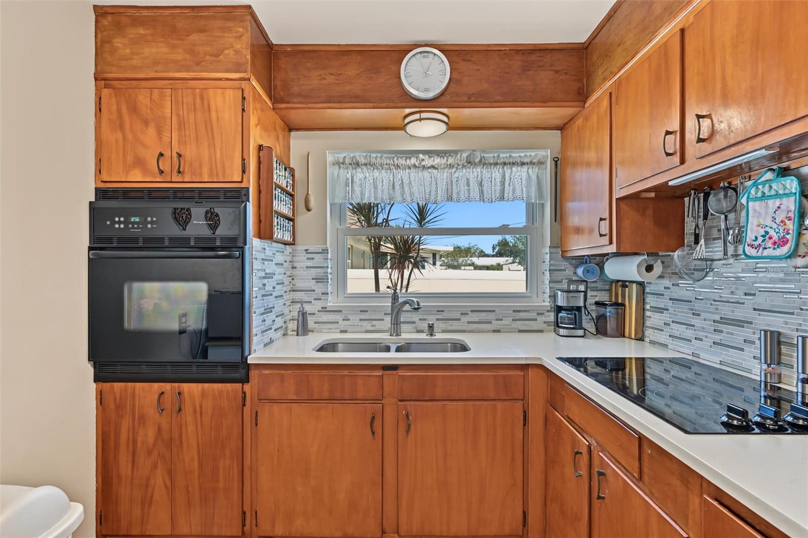 2975 68TH STREET N, St Petersburg, FL 33710
