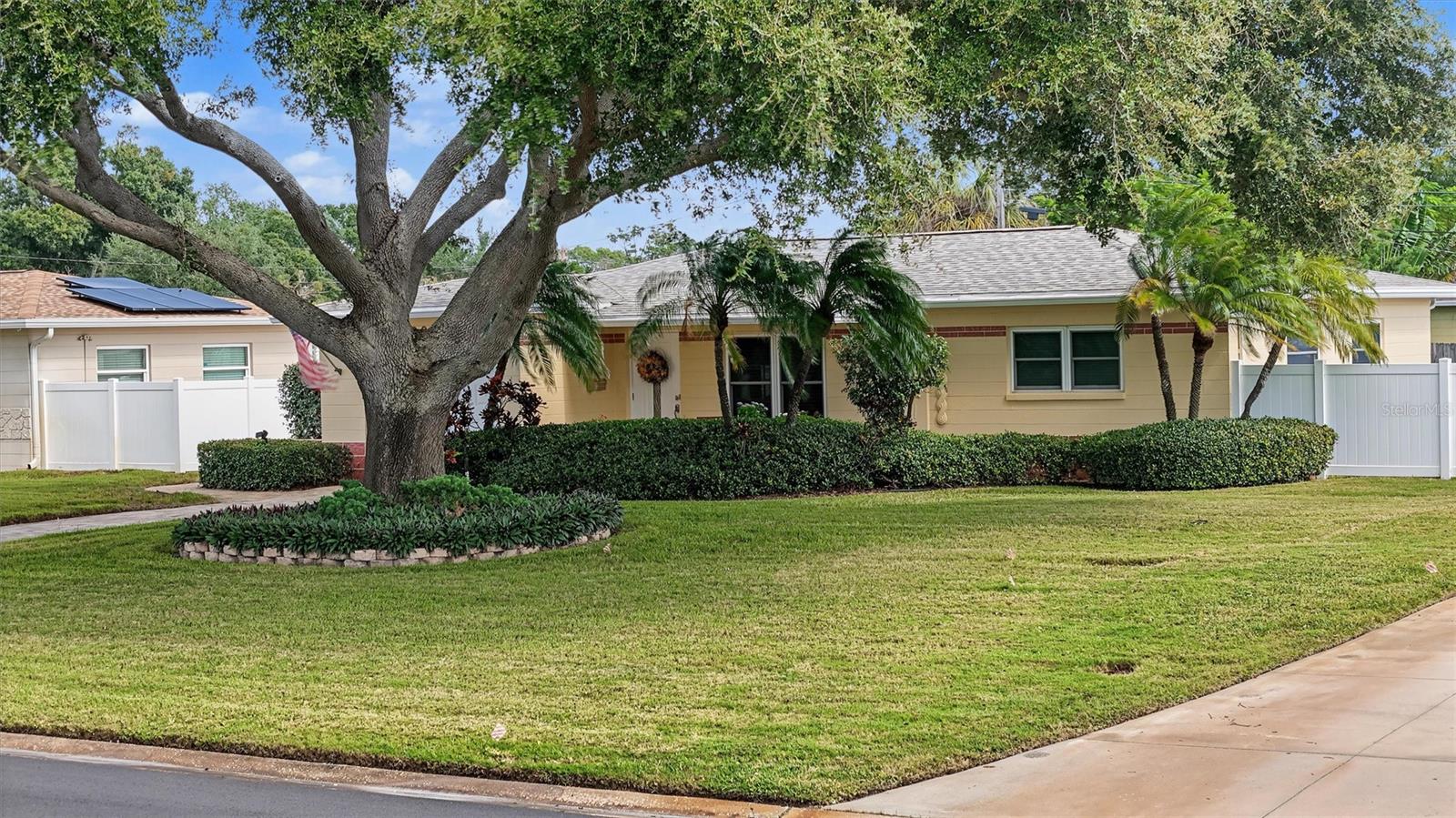 2975 68TH STREET N, St Petersburg, FL 33710