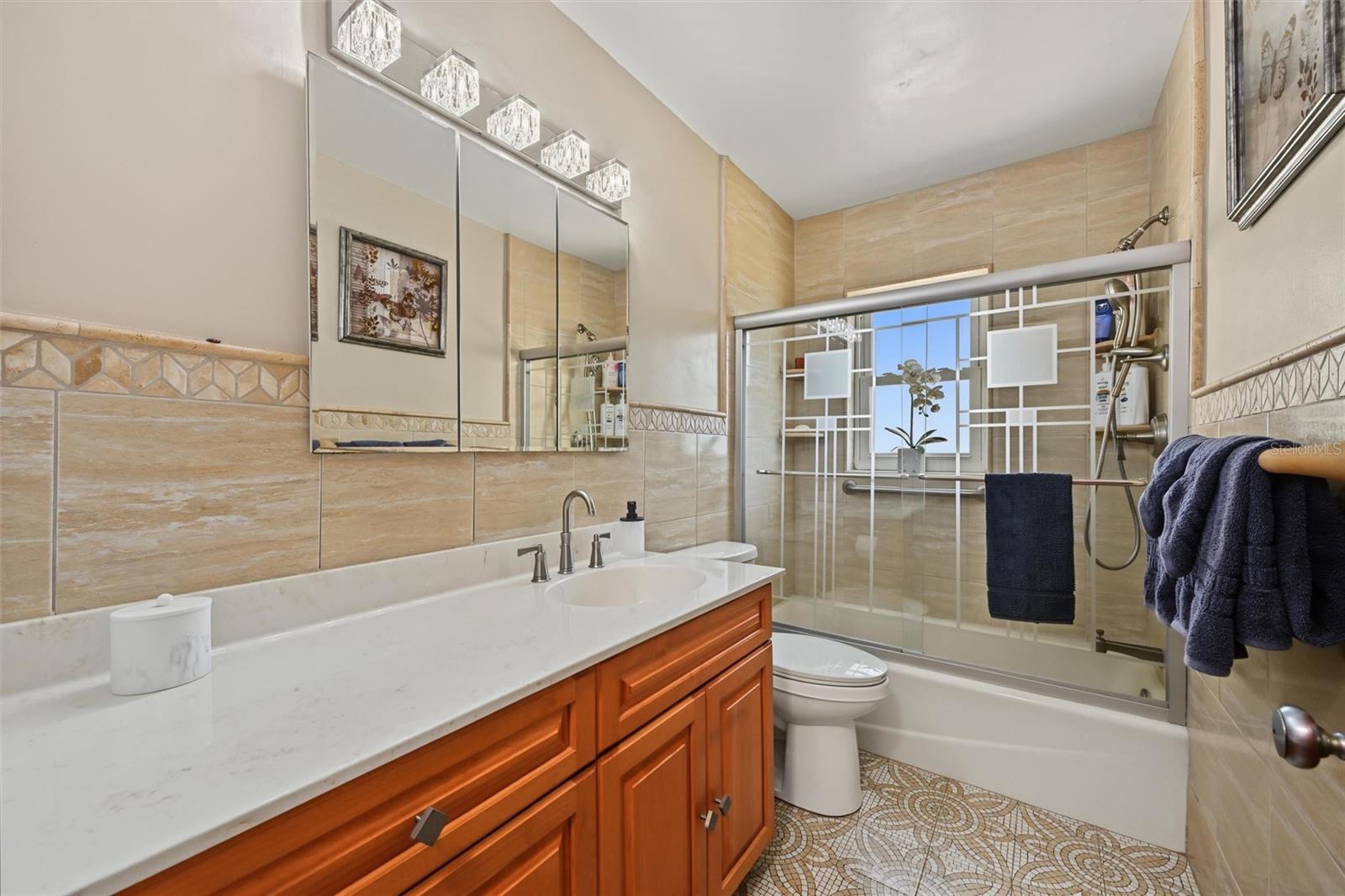 2975 68TH STREET N, St Petersburg, FL 33710