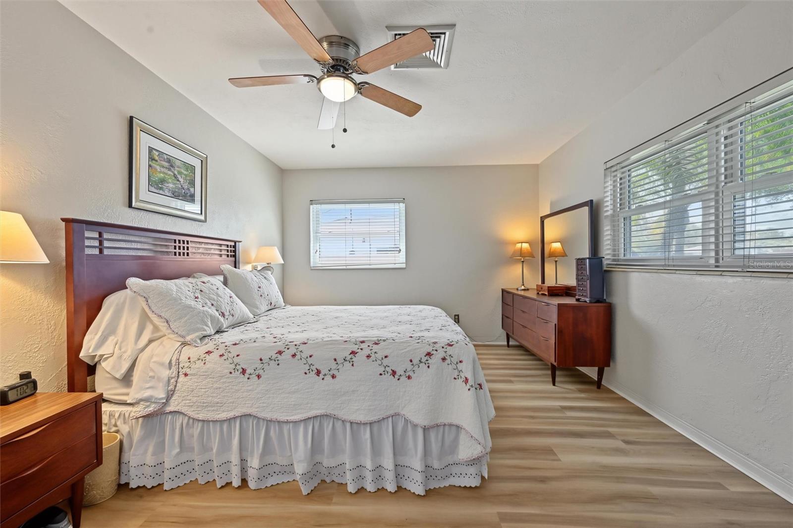 2975 68TH STREET N, St Petersburg, FL 33710