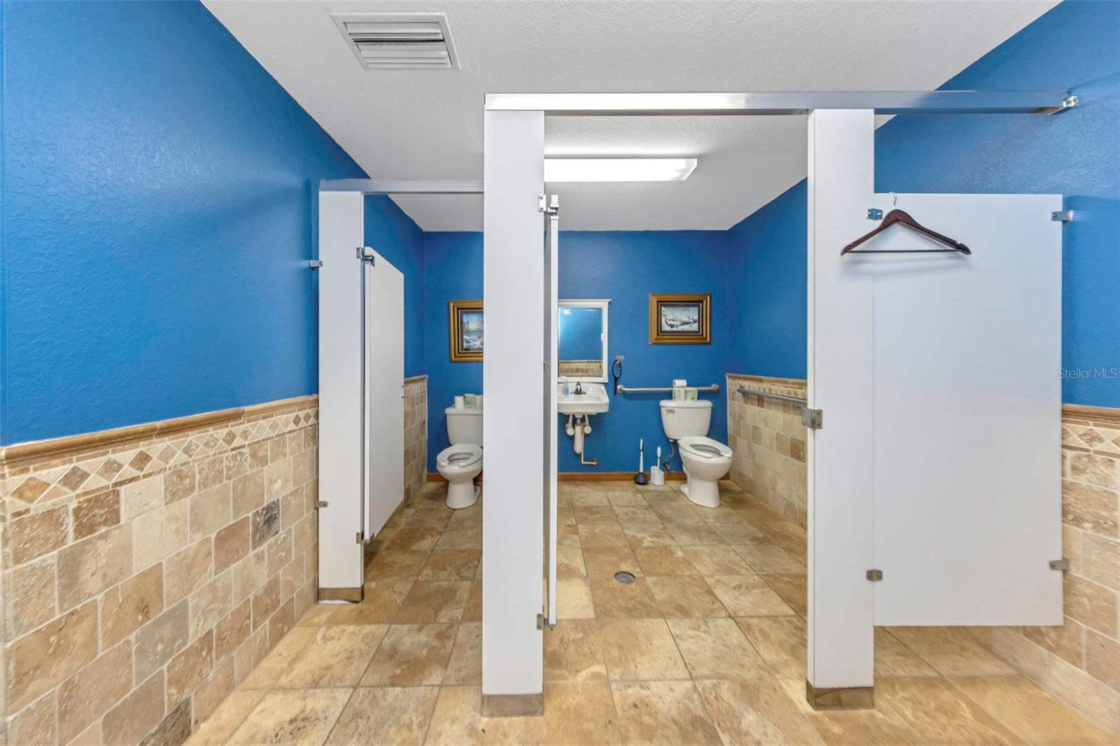 780 N MISSOURI AVENUE, Largo, FL 33770