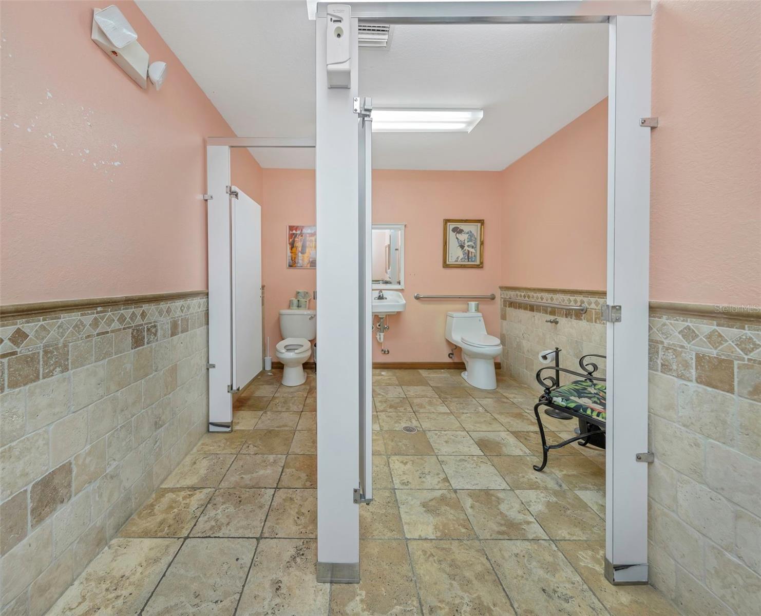 780 N MISSOURI AVENUE, Largo, FL 33770