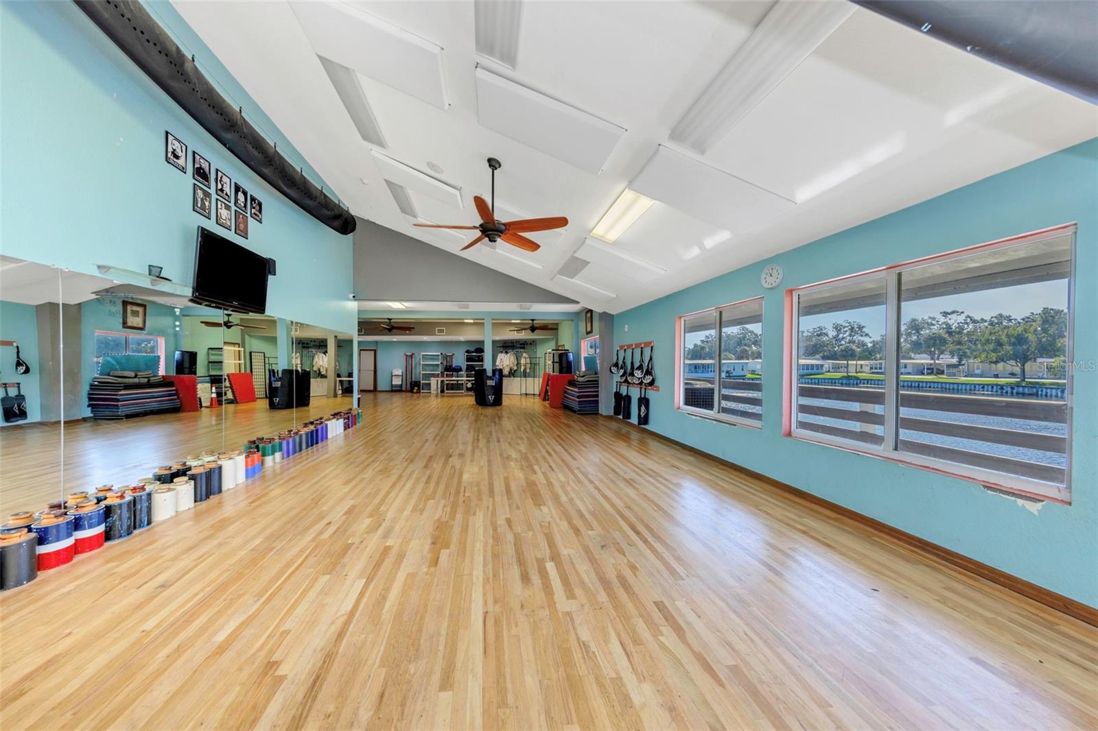 780 N MISSOURI AVENUE, Largo, FL 33770