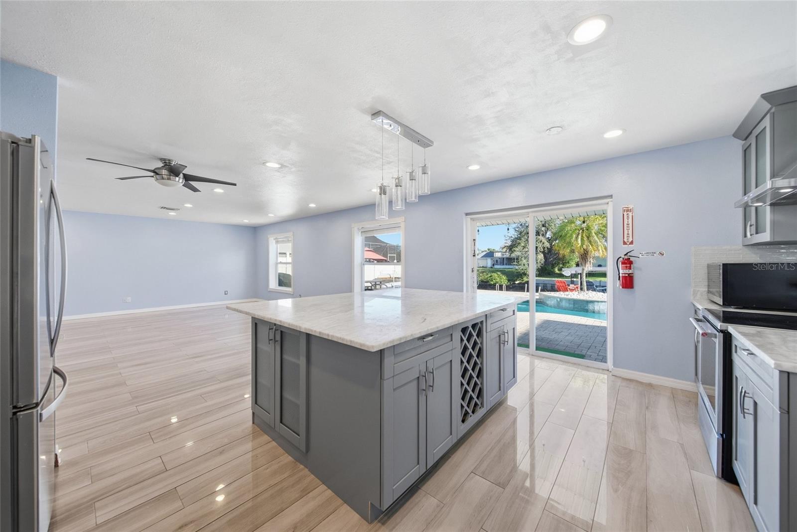 10717 DONBRESE AVENUE, Tampa, FL 33615