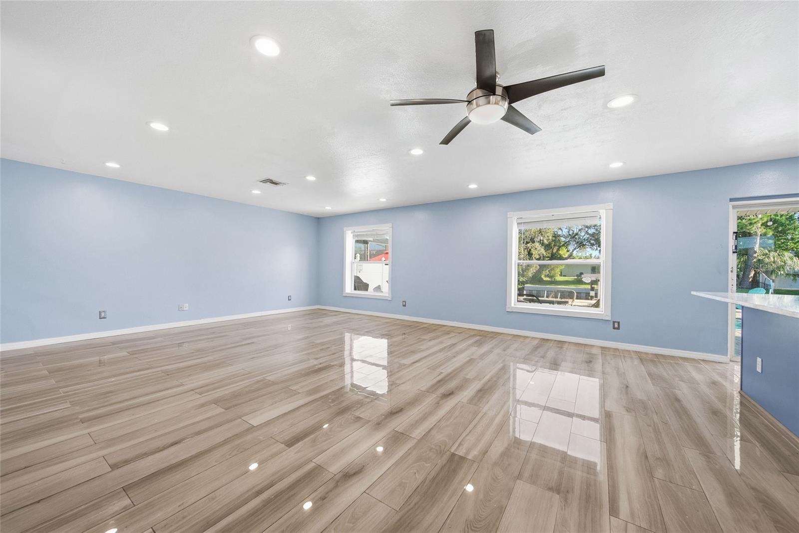 10717 DONBRESE AVENUE, Tampa, FL 33615 10717 DONBRESE AVENUE, Tampa, FL 33615