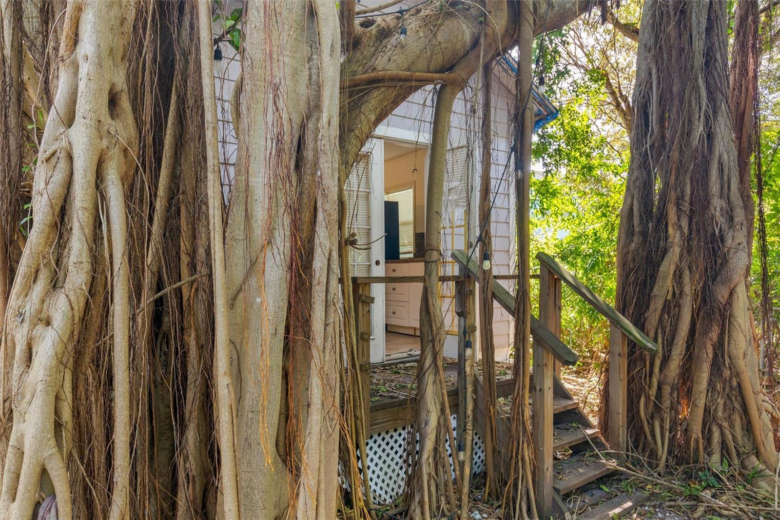 19552 AZTEC STREET, Summerland Key, FL 33042