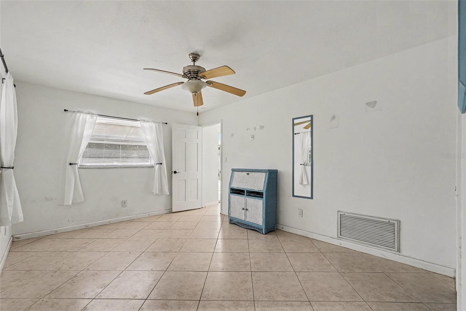 13570 99TH AVENUE N, Seminole, FL 33776