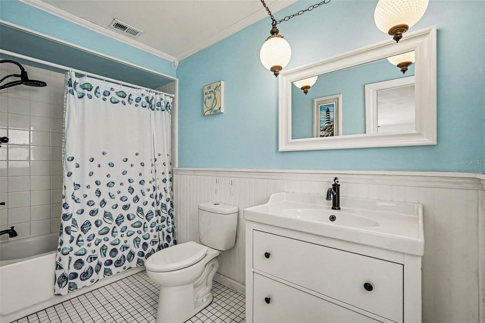 13570 99TH AVENUE N, Seminole, FL 33776