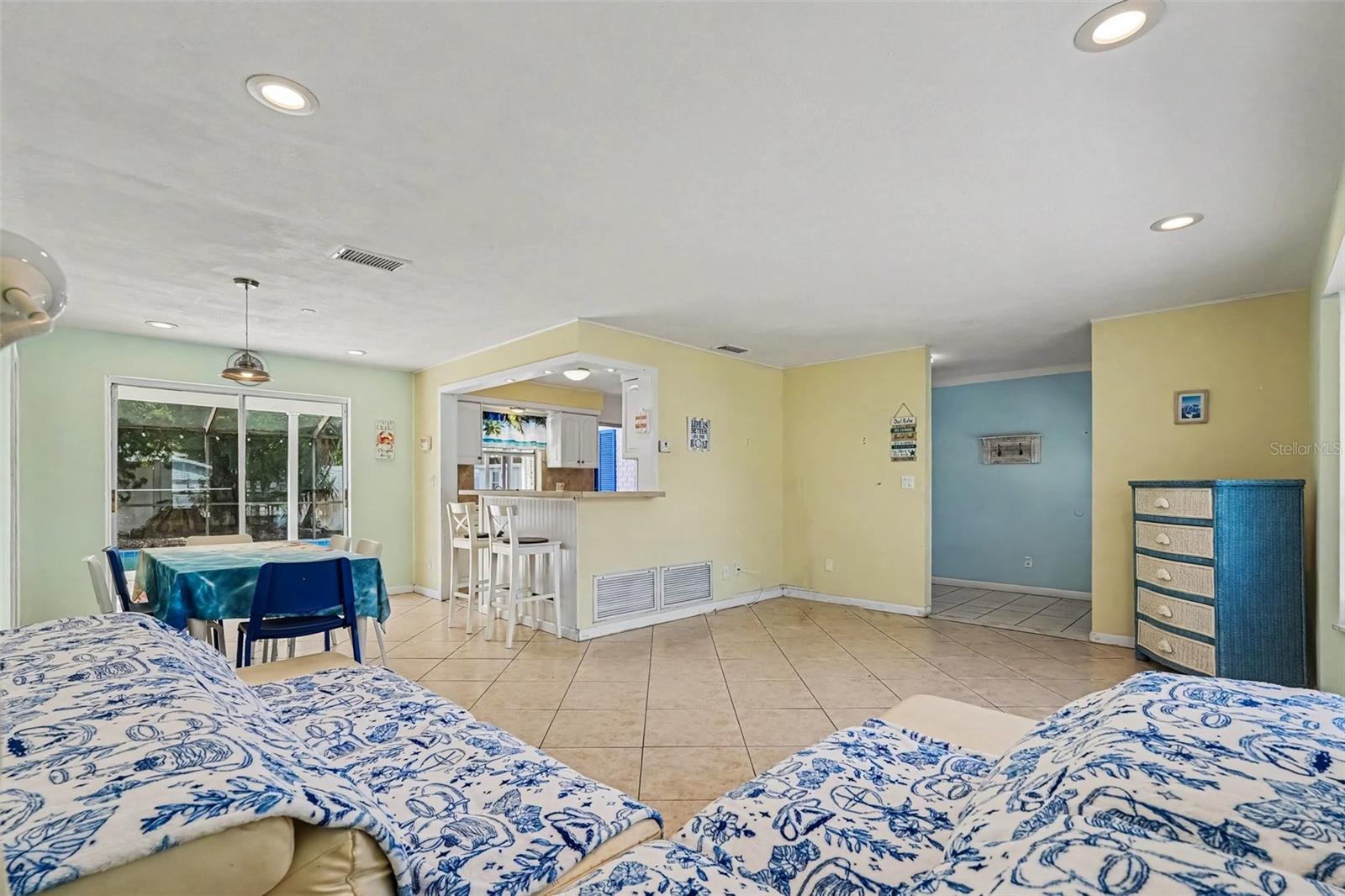 13570 99TH AVENUE N, Seminole, FL 33776 13570 99TH AVENUE N, Seminole, FL 33776