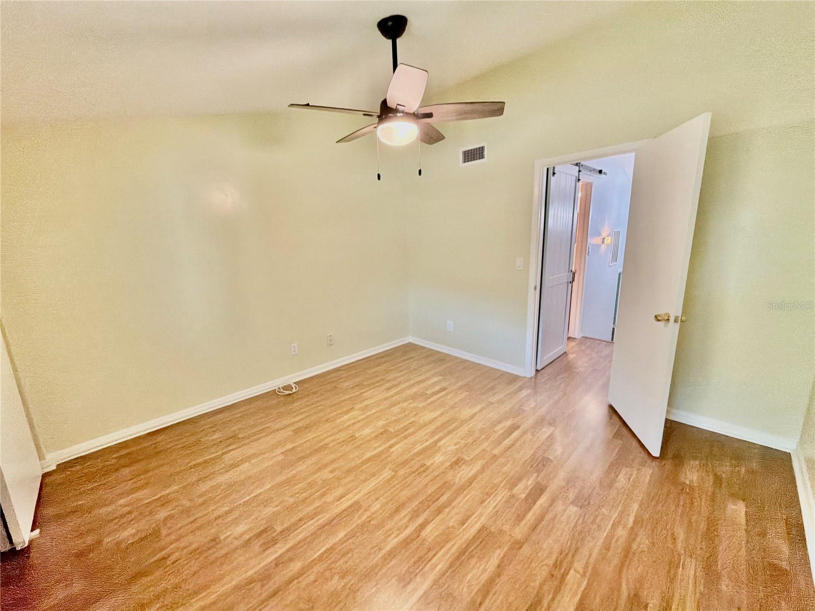 4517 W LA VILLA LANE, Tampa, FL 33611