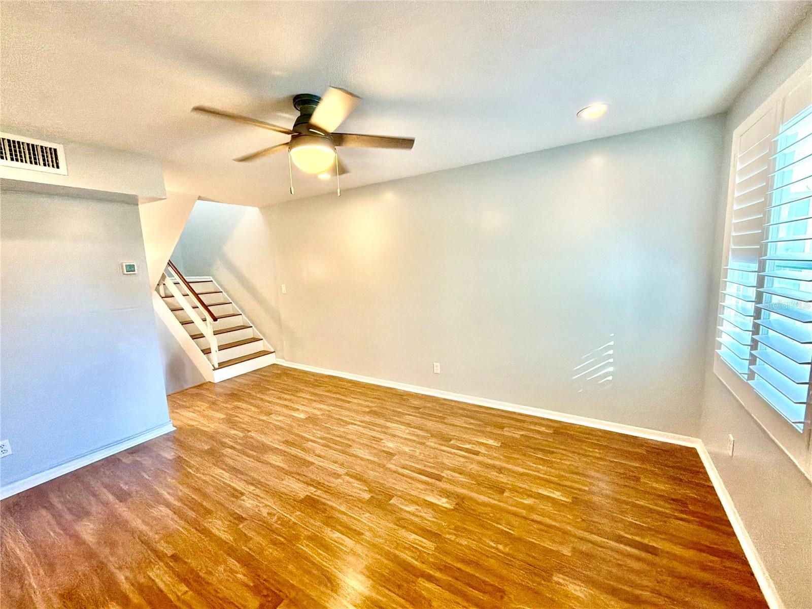 The living room| entry room