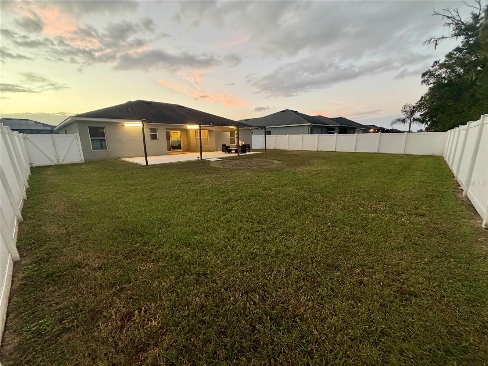 8202 WILDER LOOP, Lakeland, FL 33809