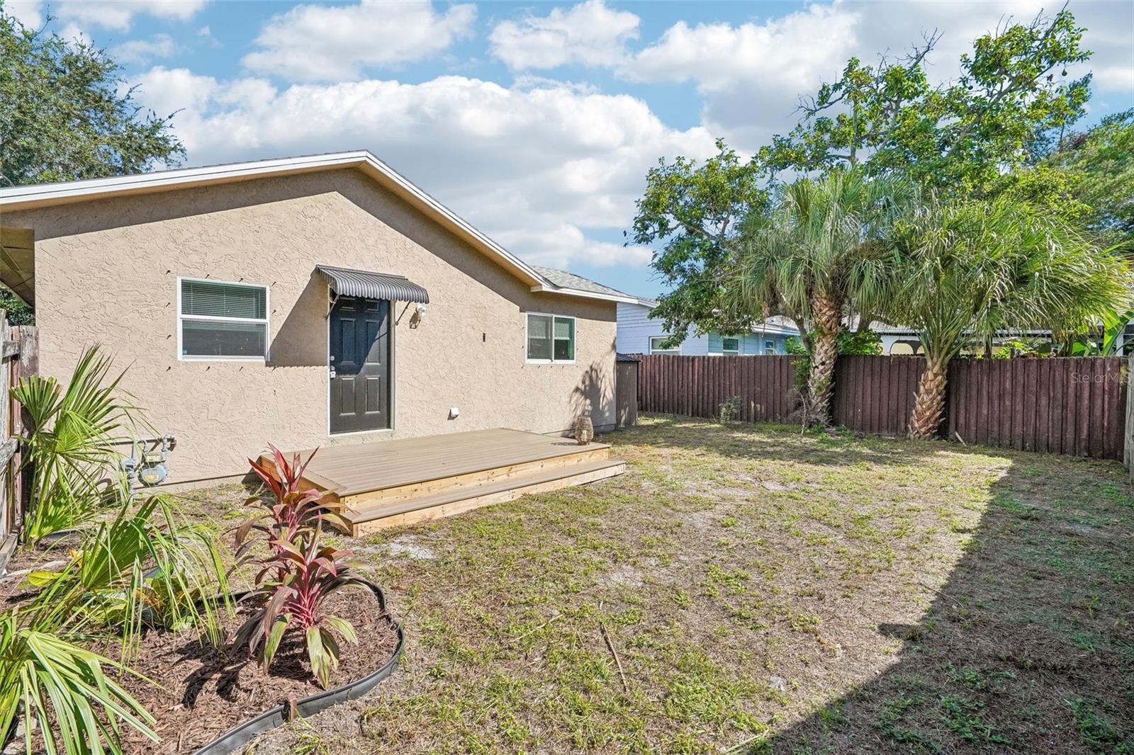 1646 28TH AVENUE N, St Petersburg, FL 33713