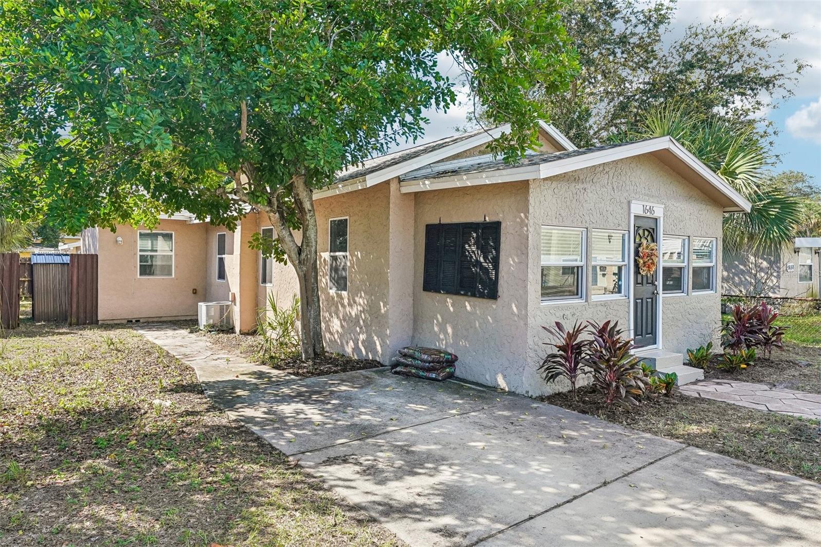 1646 28TH AVENUE N, St Petersburg, FL 33713