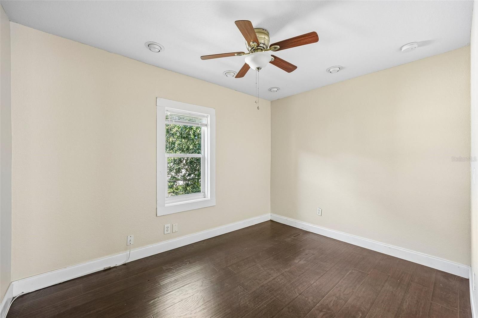 1646 28TH AVENUE N, St Petersburg, FL 33713