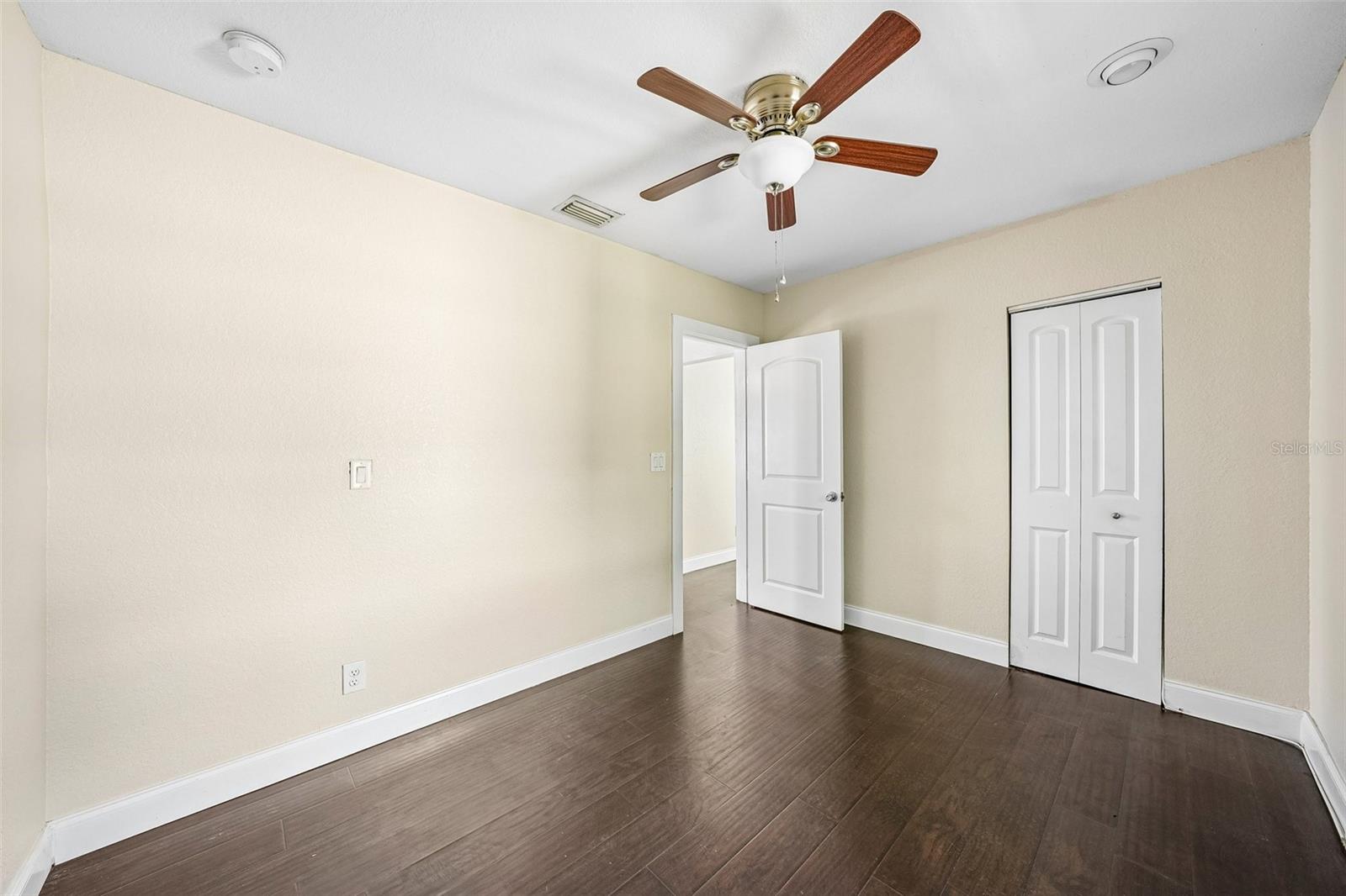 1646 28TH AVENUE N, St Petersburg, FL 33713