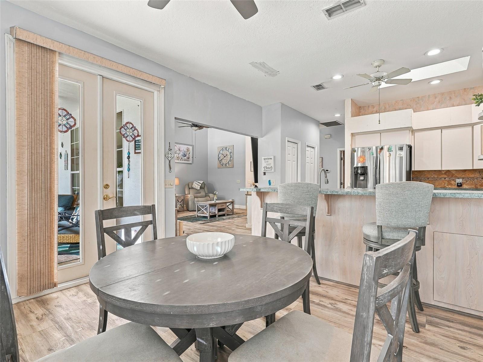 Eat-In Kitchen Nook