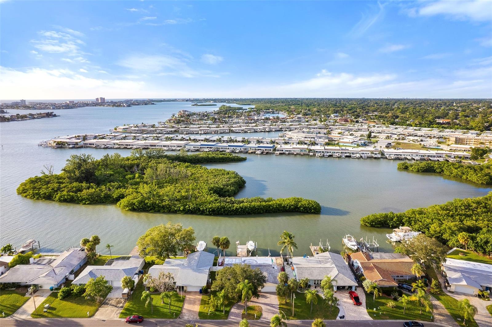 11450 48TH AVENUE N, St Petersburg, FL 33708