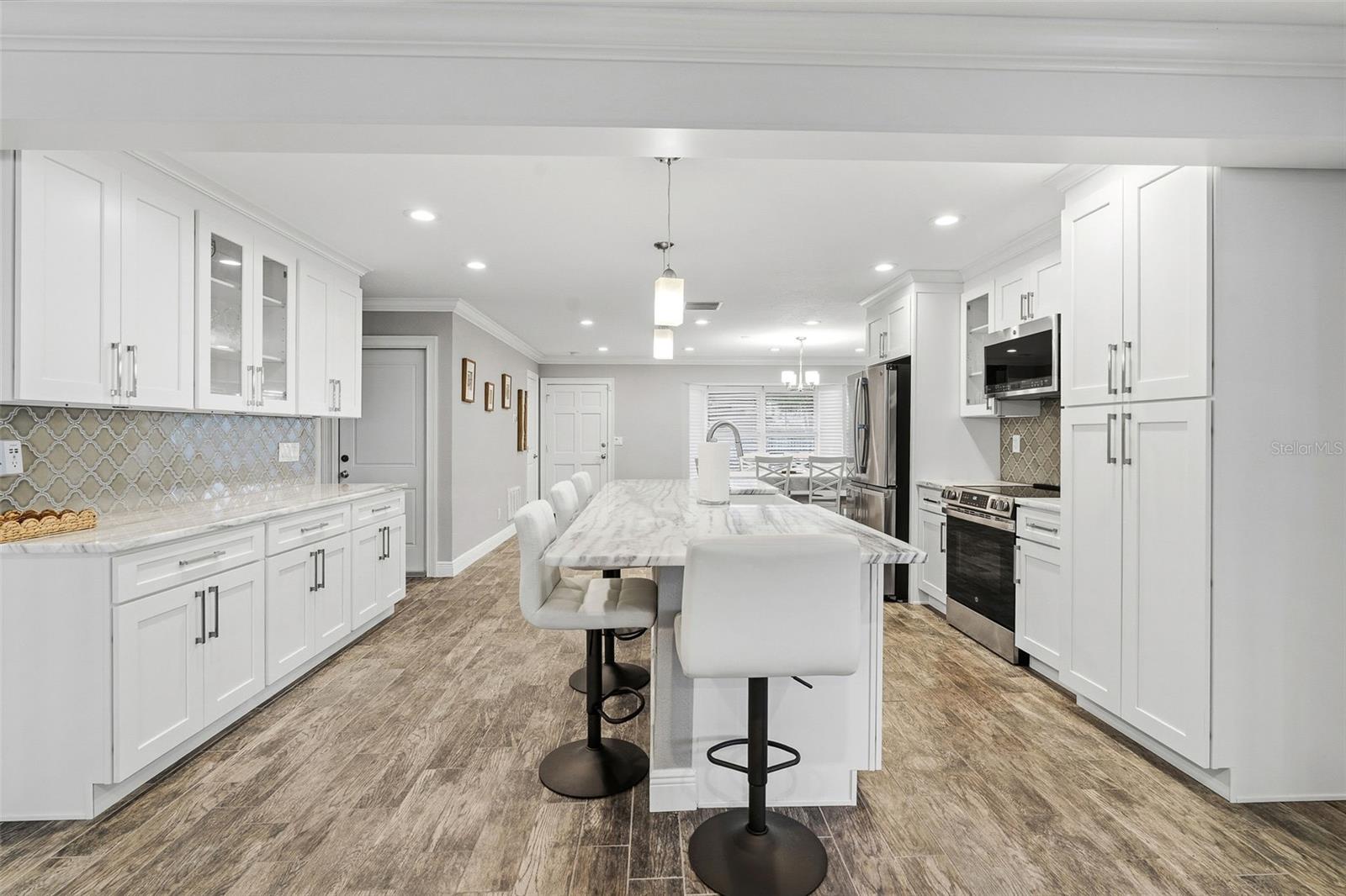 11450 48TH AVENUE N, St Petersburg, FL 33708