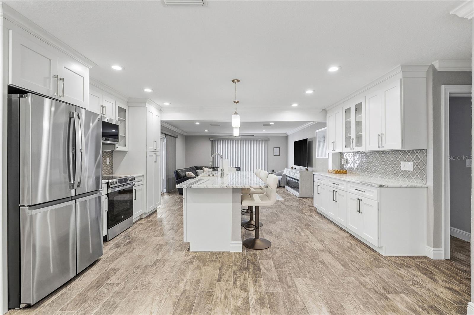 11450 48TH AVENUE N, St Petersburg, FL 33708