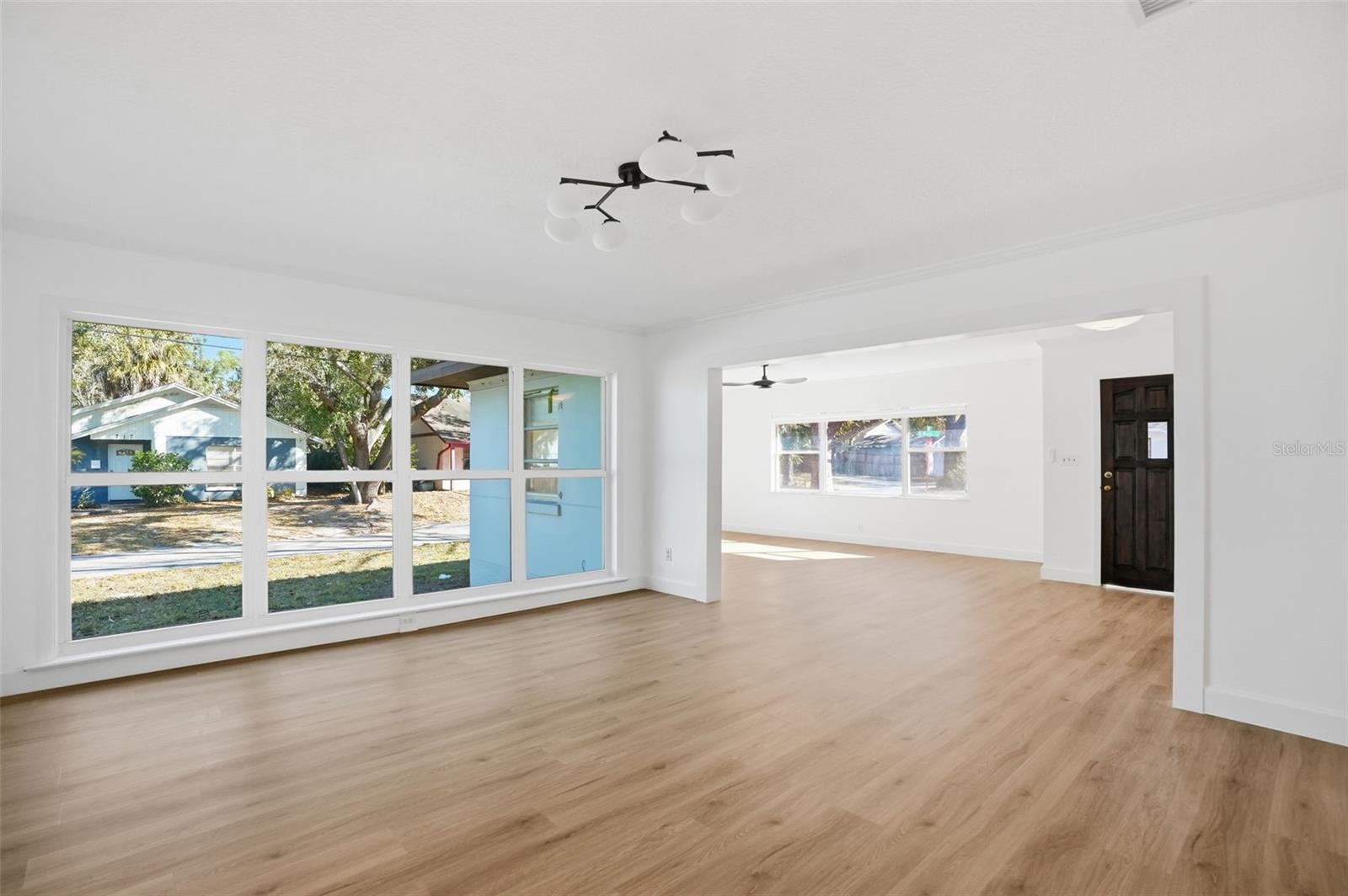 2812 N MUNRO STREET, Tampa, FL 33602 2812 N MUNRO STREET, Tampa, FL 33602