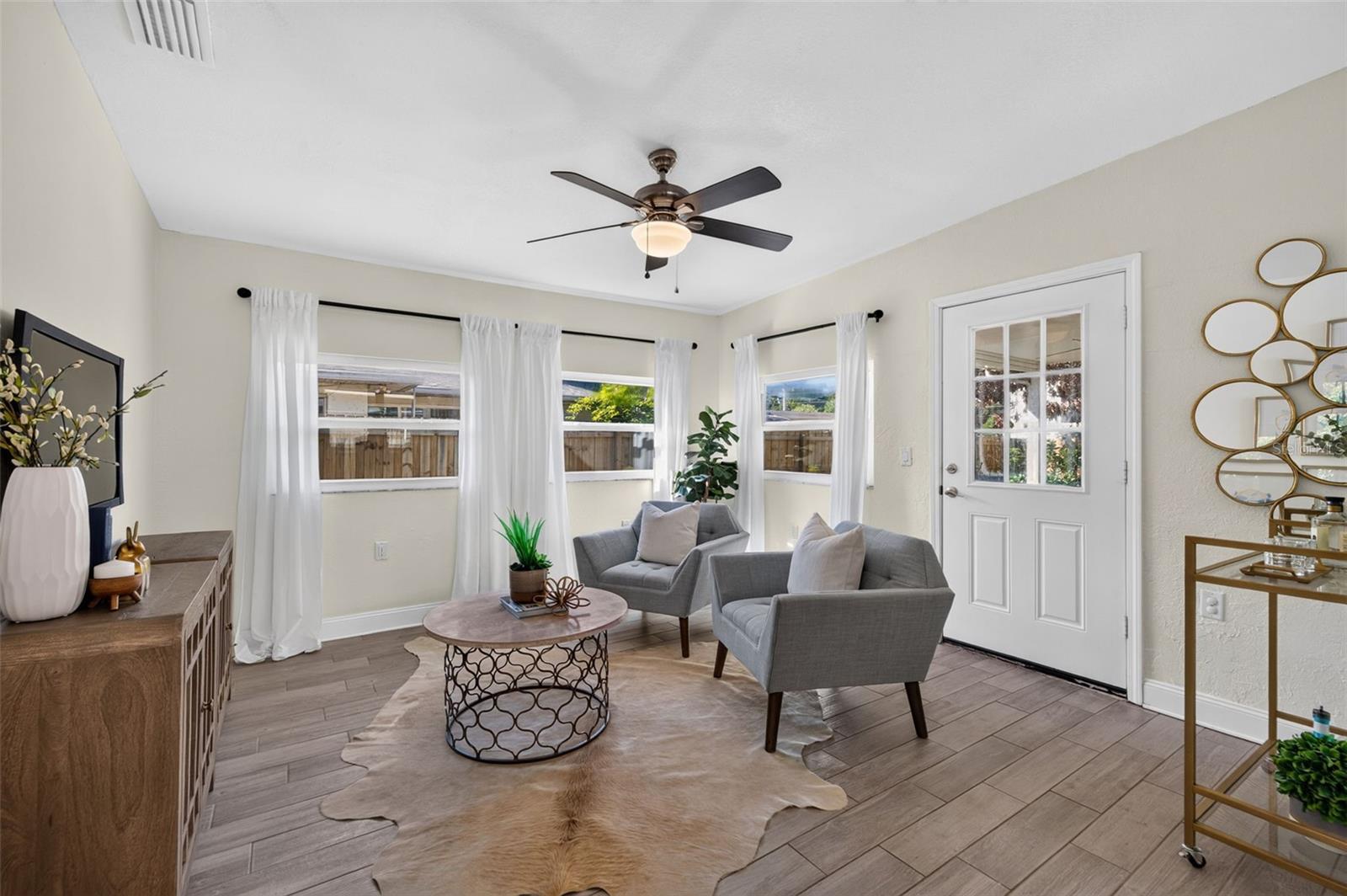 1510 15TH STREET N, St Petersburg, FL 33704
