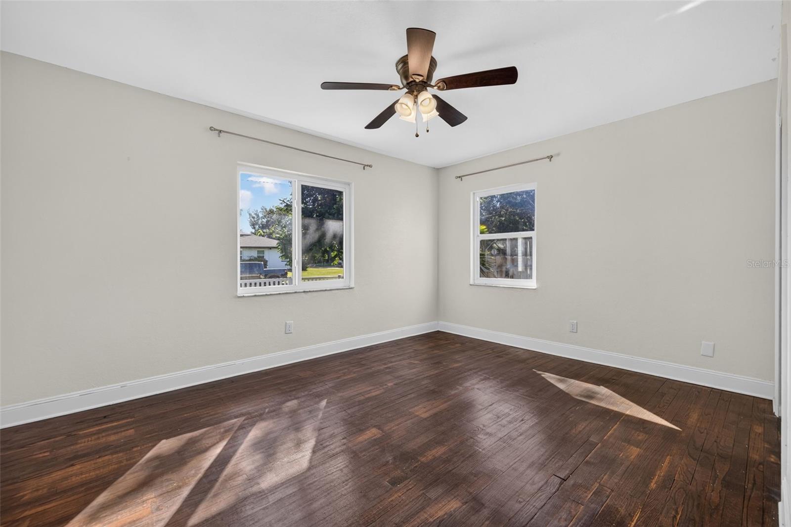 1510 15TH STREET N, St Petersburg, FL 33704