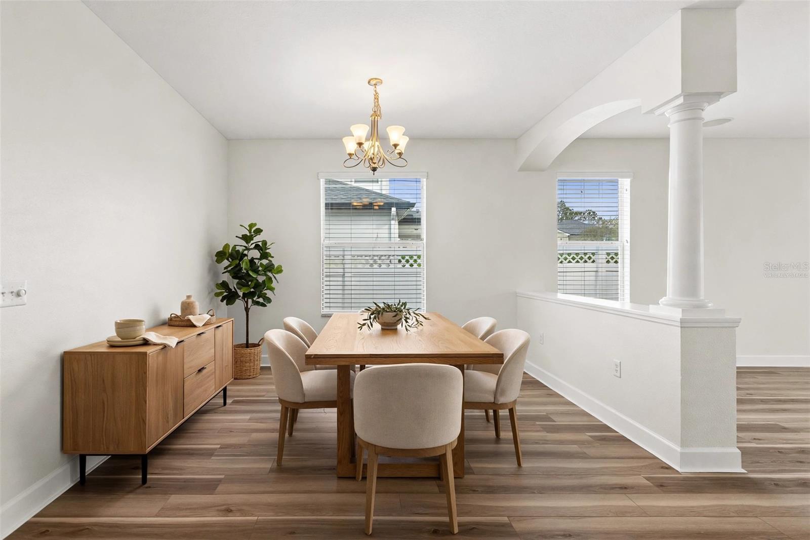 Dining Room (Virtually Staged)