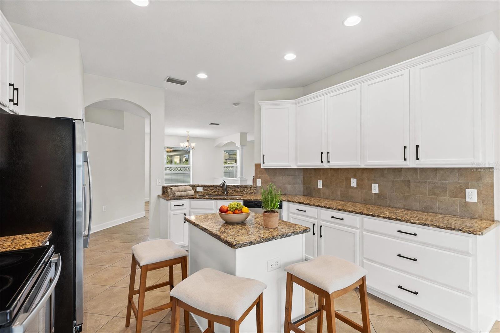 Kitchen (Virtually Staged)