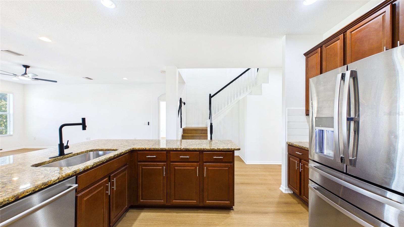 32033 GARDEN ALCOVE LOOP, Wesley Chapel, FL 33545