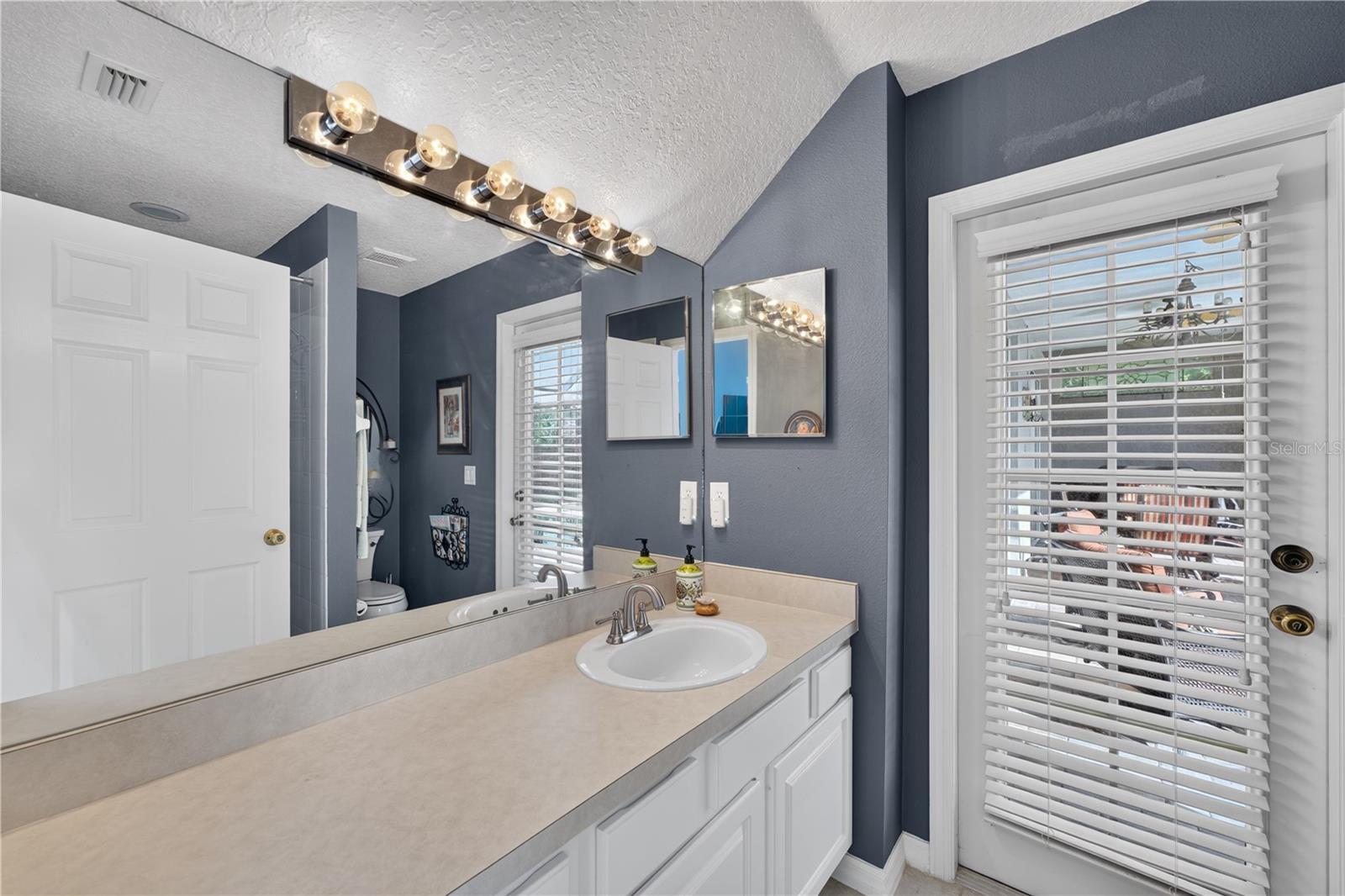 18211 WIMBLEDON GREEN PLACE, Tampa, FL 33647