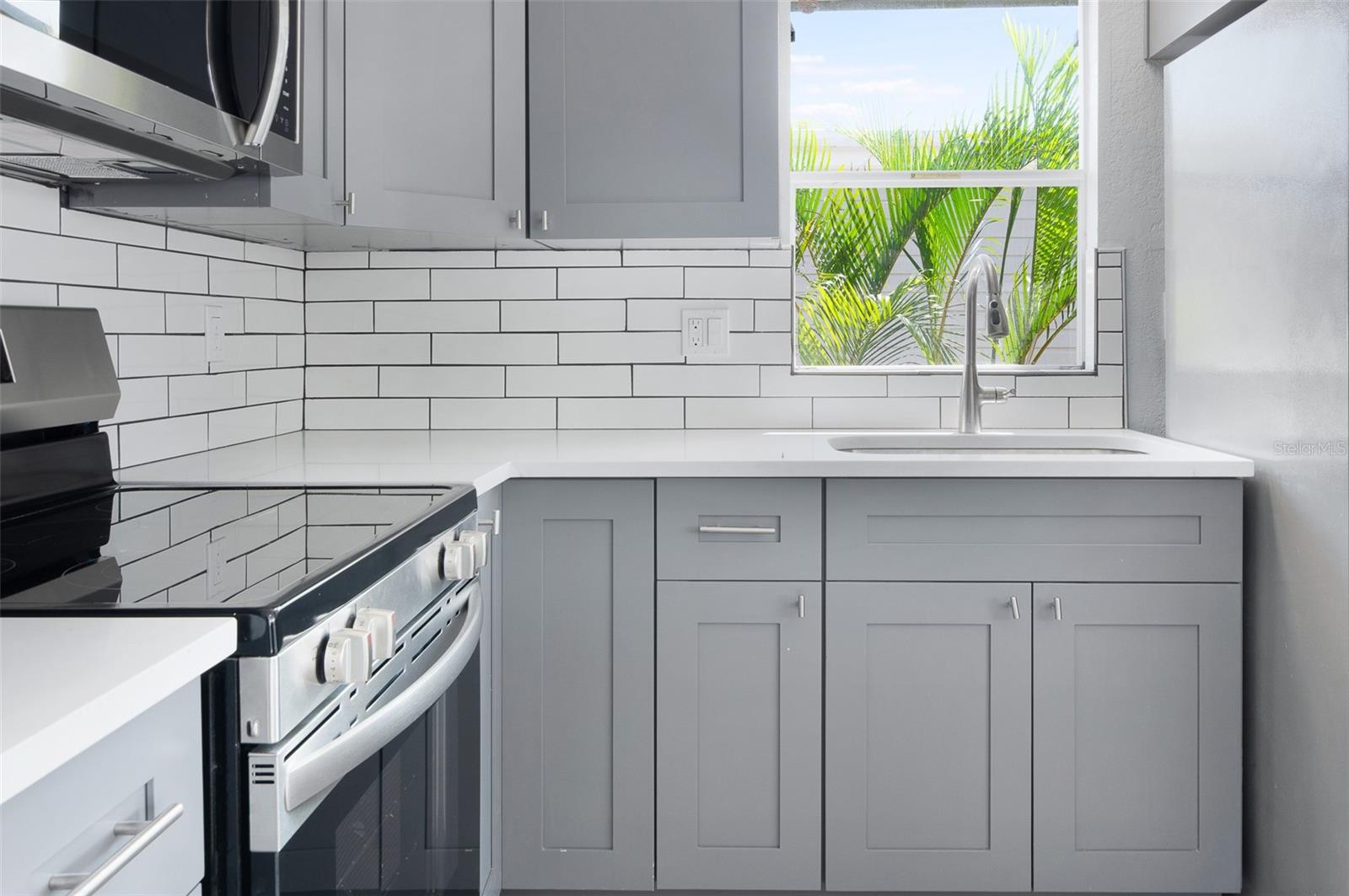 Kitchen new stainless Range