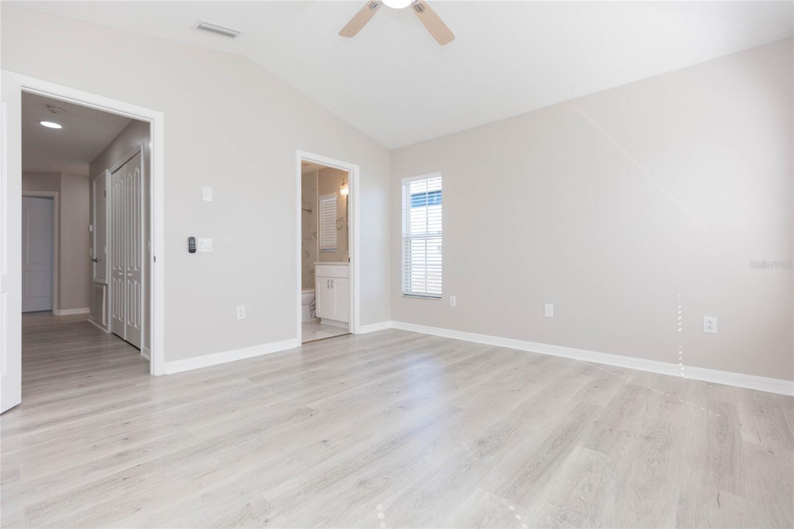 12851 KINGS CROSSING DRIVE, Gibsonton, FL 33534