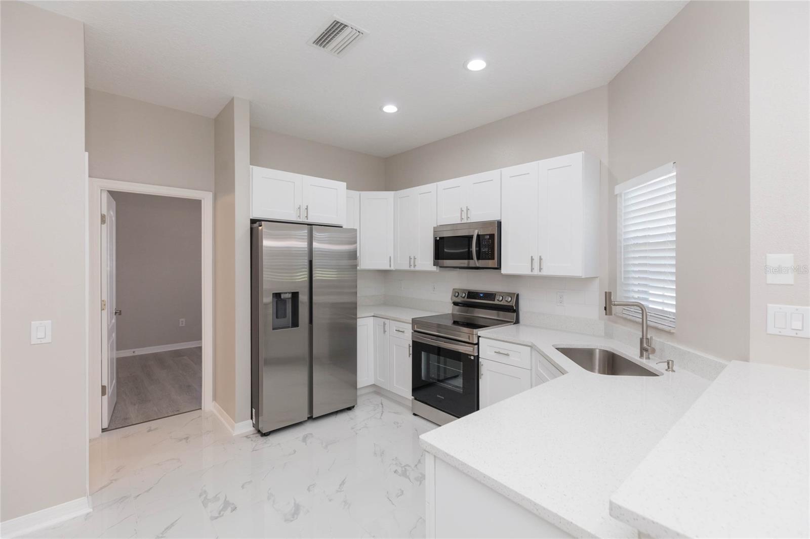 12851 KINGS CROSSING DRIVE, Gibsonton, FL 33534