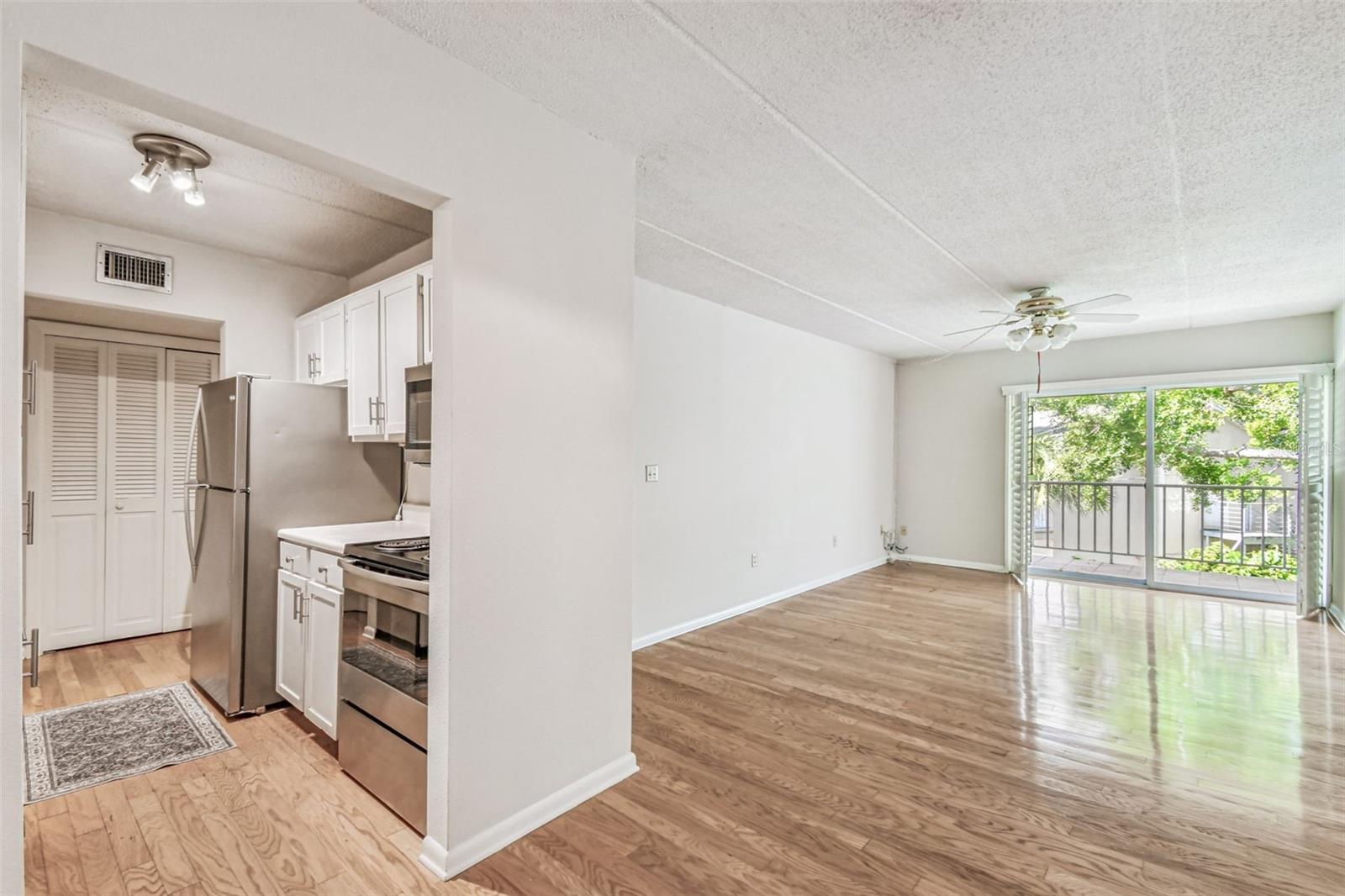 3325 BAYSHORE BOULEVARD, #B37, Tampa, FL 33629