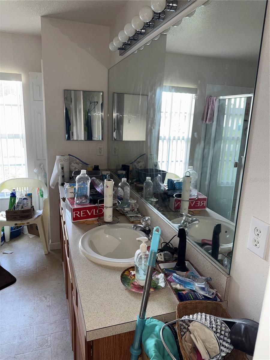 1371 ARMORY DRIVE NE, Palm Bay, FL 32907