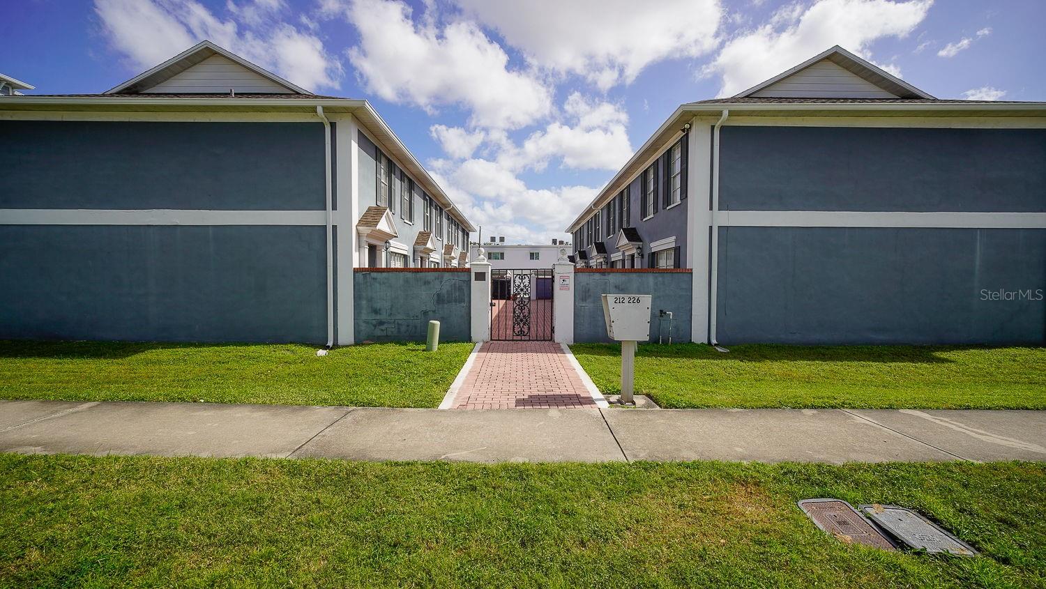 218 S TAMPANIA AVENUE, #-, Tampa, FL 33609 218 S TAMPANIA AVENUE, #-, Tampa, FL 33609