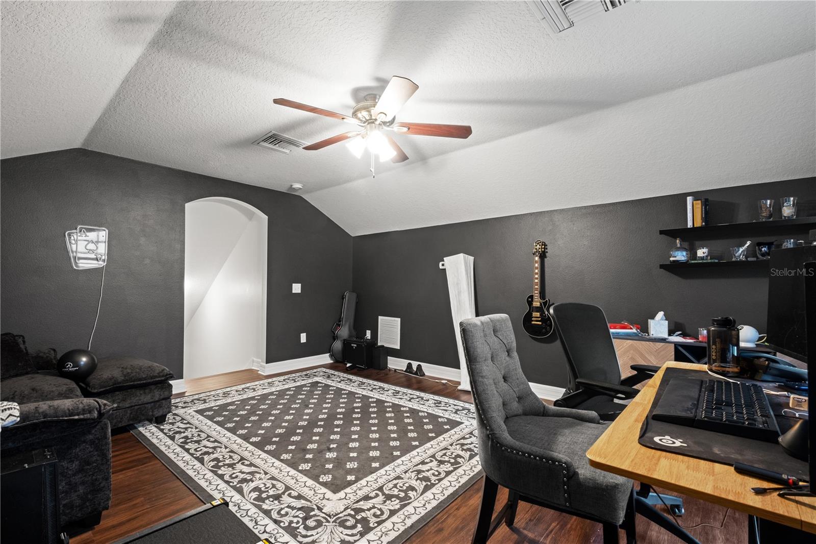 8612 SWANN RIDGE COURT, Tampa, FL 33647