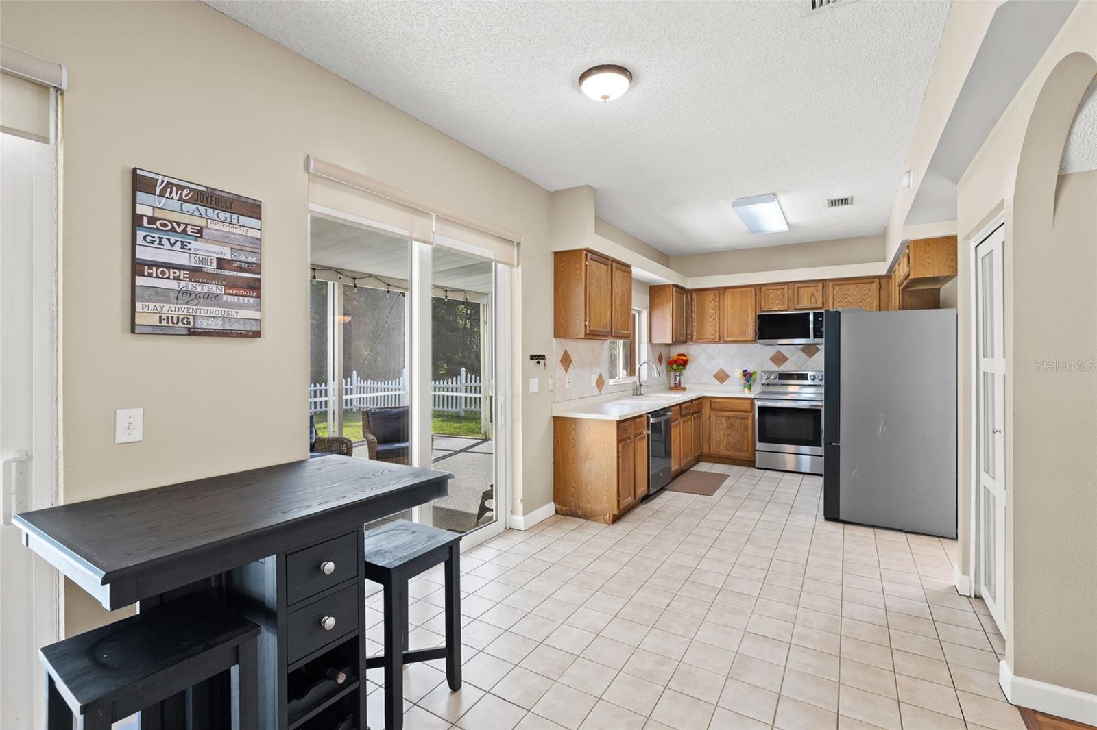 Kitchen Dining Area