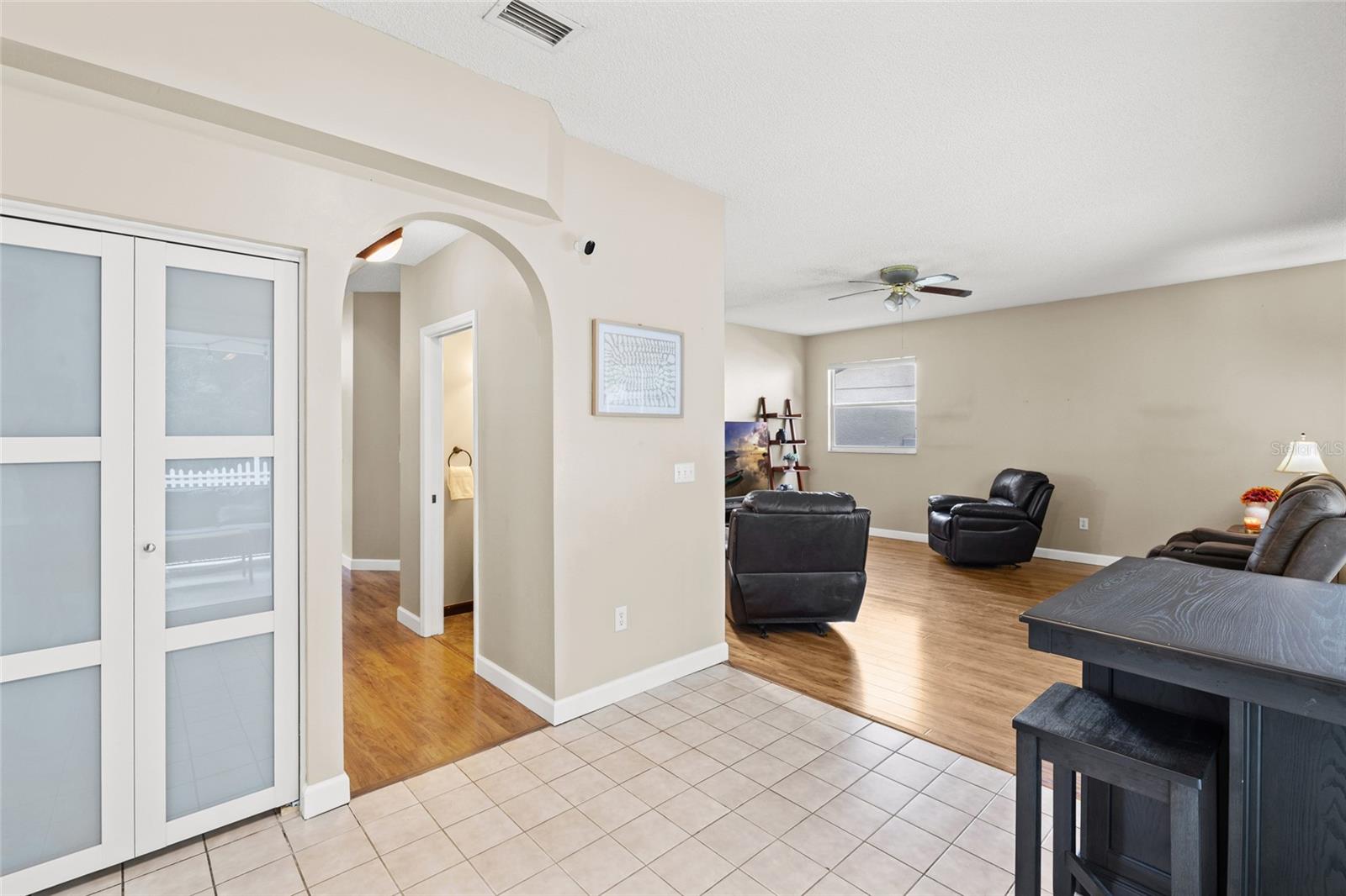 Kitchen Dining Area