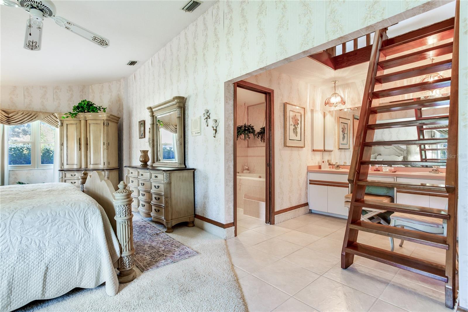 10353 BARRY DRIVE, Largo, FL 33774
