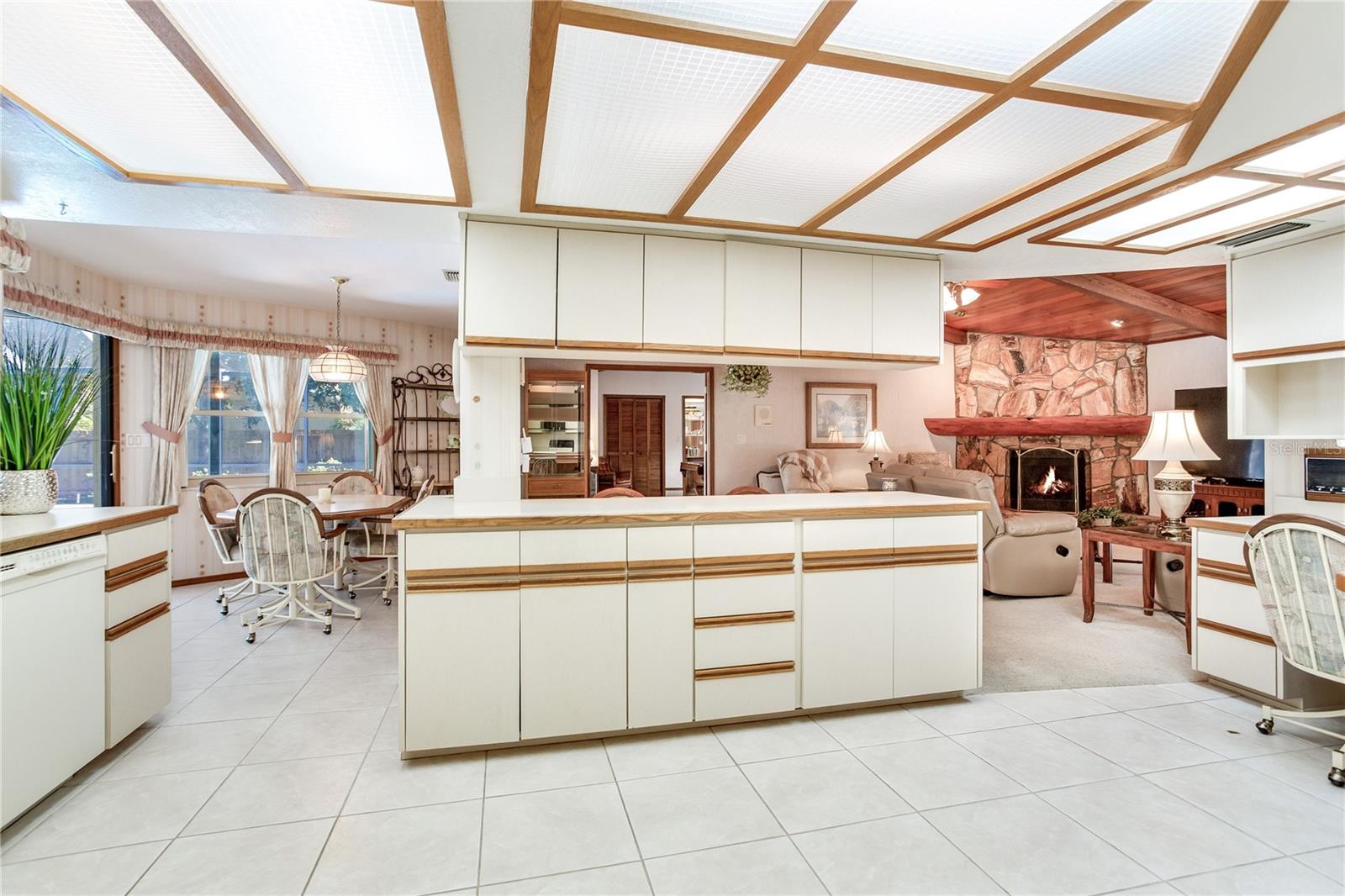 10353 BARRY DRIVE, Largo, FL 33774
