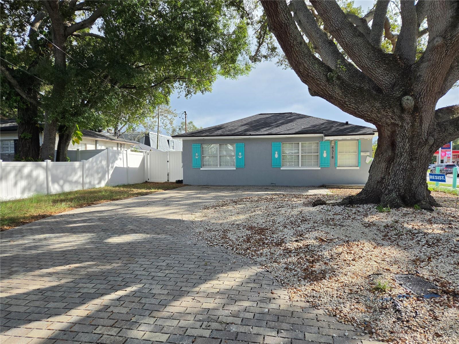 2902 S MANHATTAN AVENUE, Tampa, FL 33629