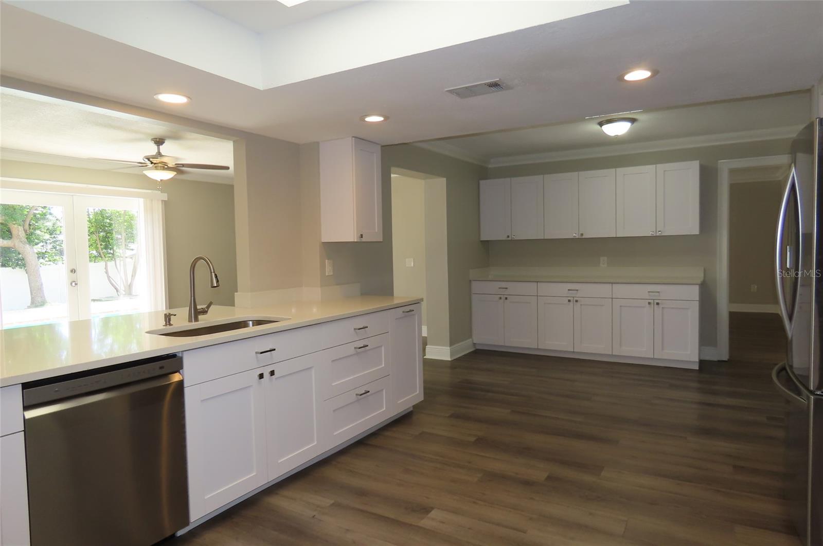 1503 GARDEN AVENUE, Tarpon Springs, FL 34689