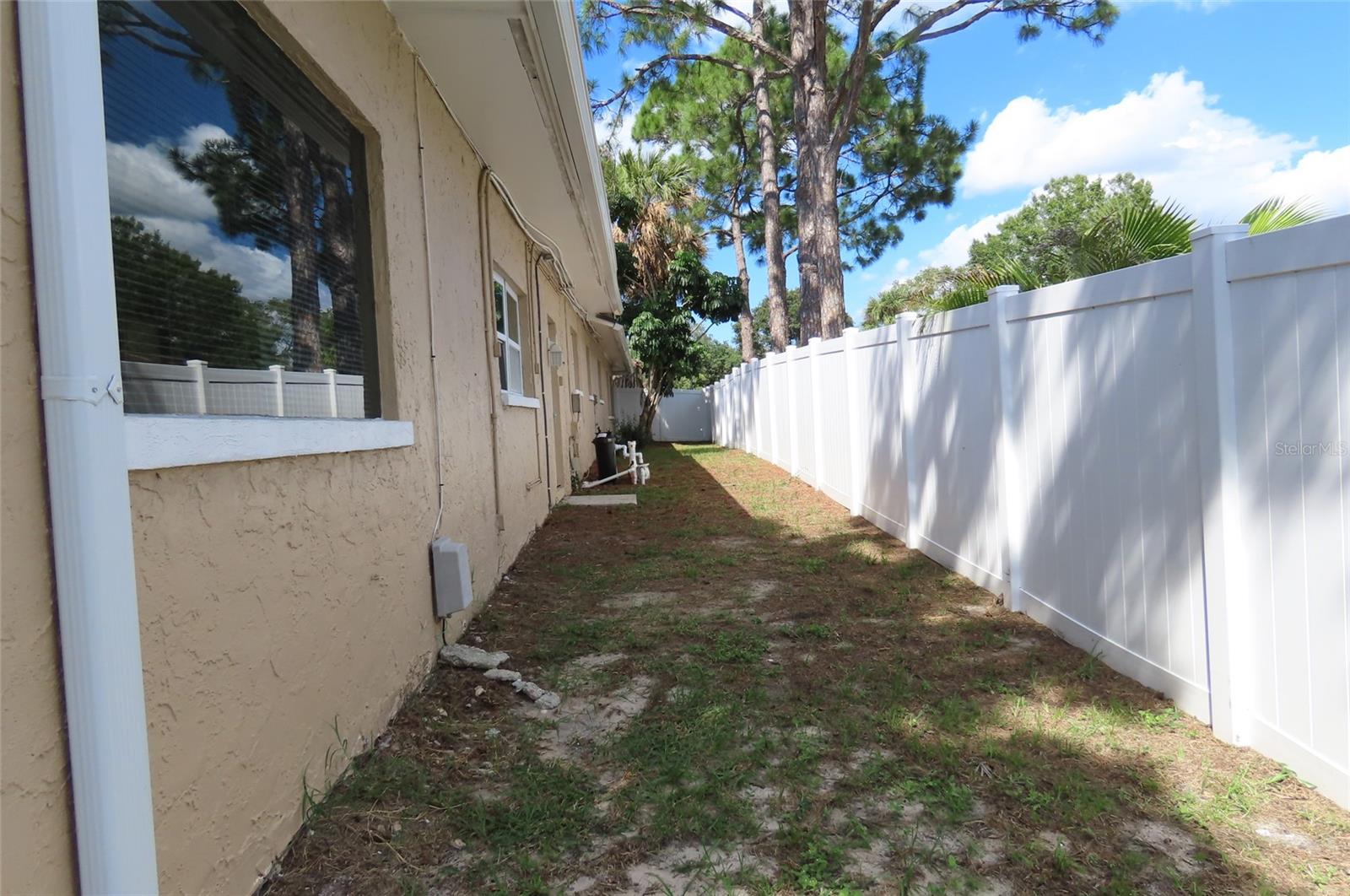 1503 GARDEN AVENUE, Tarpon Springs, FL 34689