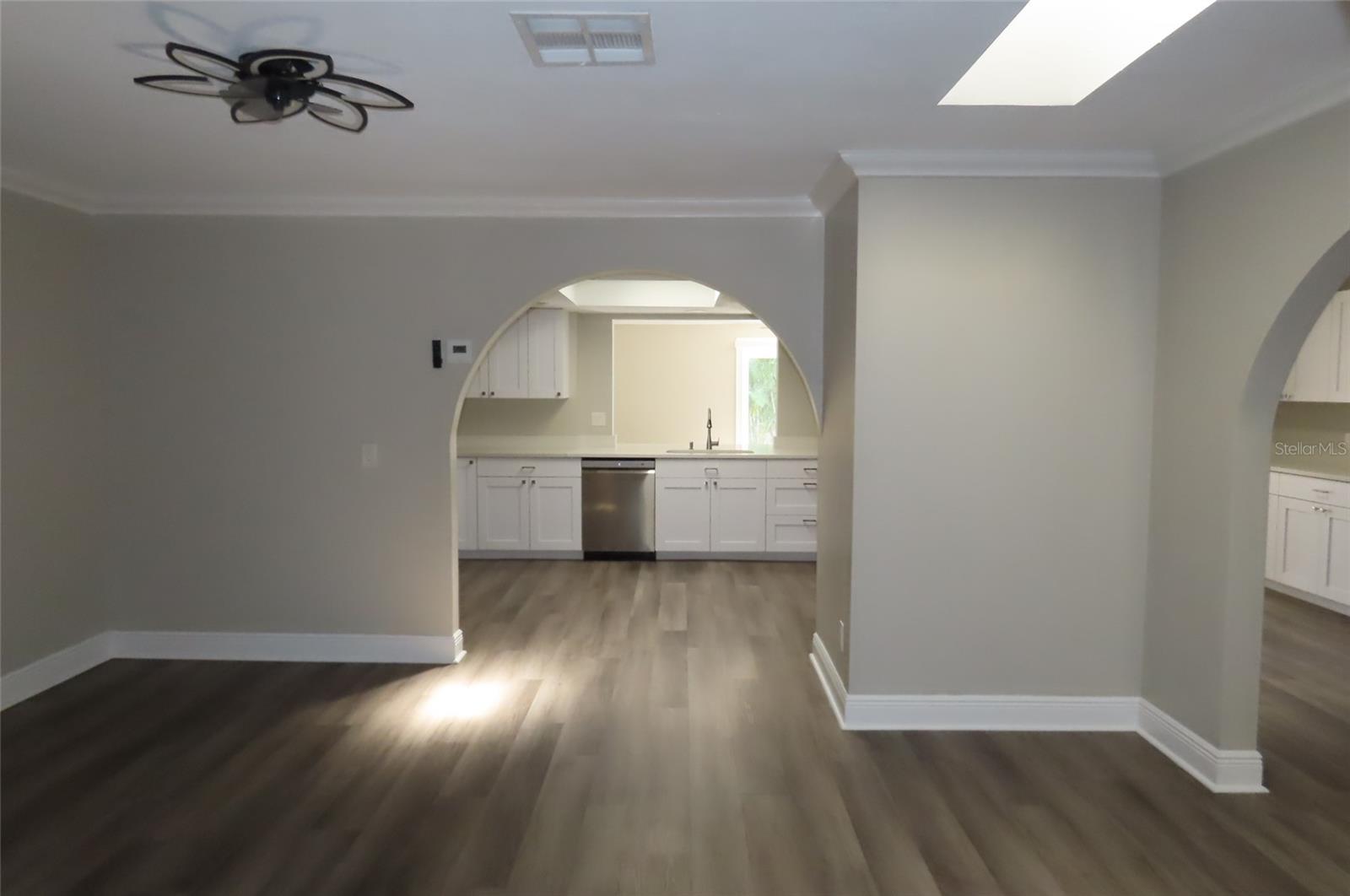 1503 GARDEN AVENUE, Tarpon Springs, FL 34689